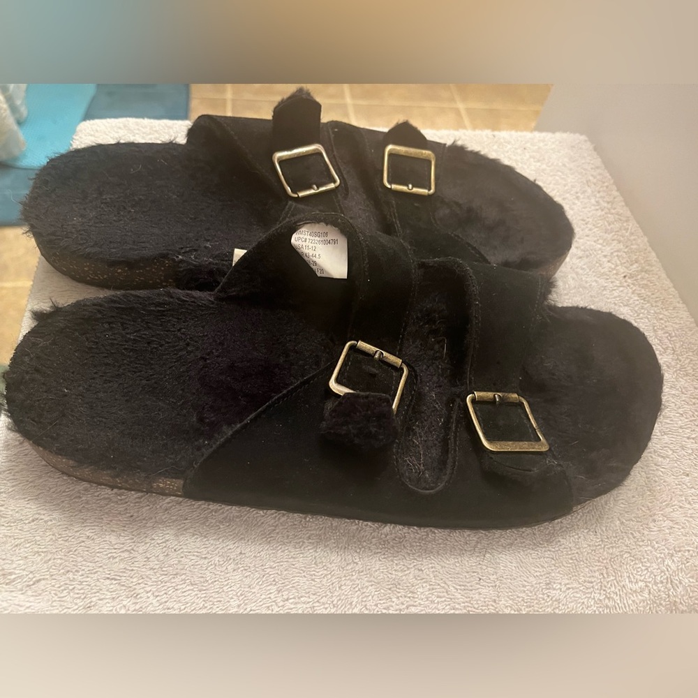 Women's Size 11-12 Black Fuzzy Slide Sandals with Buckles